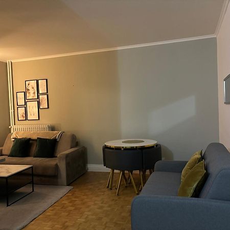 Proche Chateau De Versailles Avec Balcon Vu Sur Une Foret Et Parking Gratuit Pour 5 Personnes Maximum Exterior photo