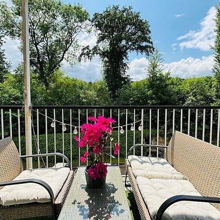 Proche Chateau De Versailles Avec Balcon Vu Sur Une Foret Et Parking Gratuit Pour 5 Personnes Maximum Exterior photo